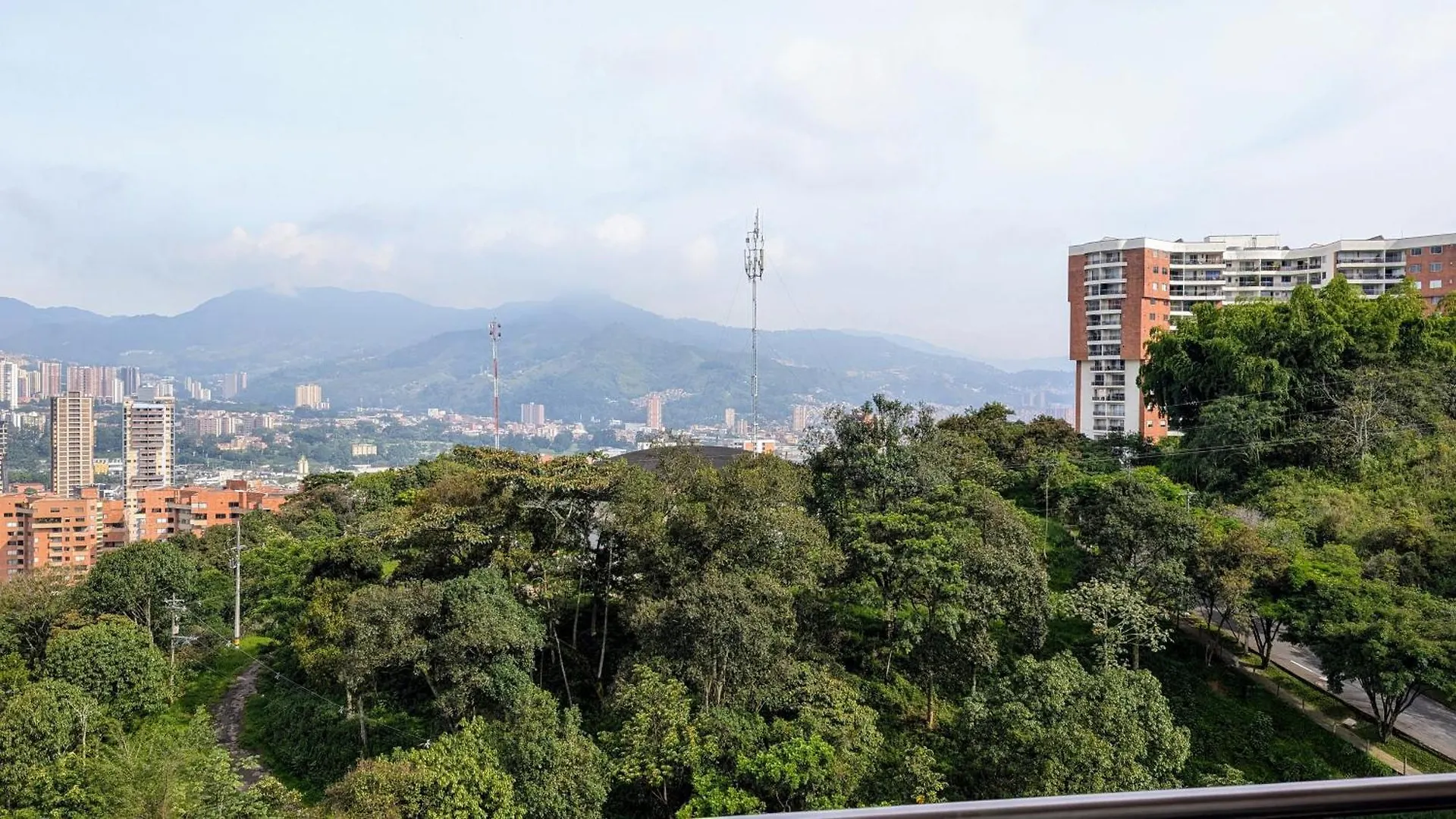 Beautiful Central Apartment Sabaneta Colombia
